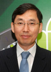 President-&-CEO-of-Samsung-India-BD-Park